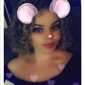 Meet your Posher, Alisha